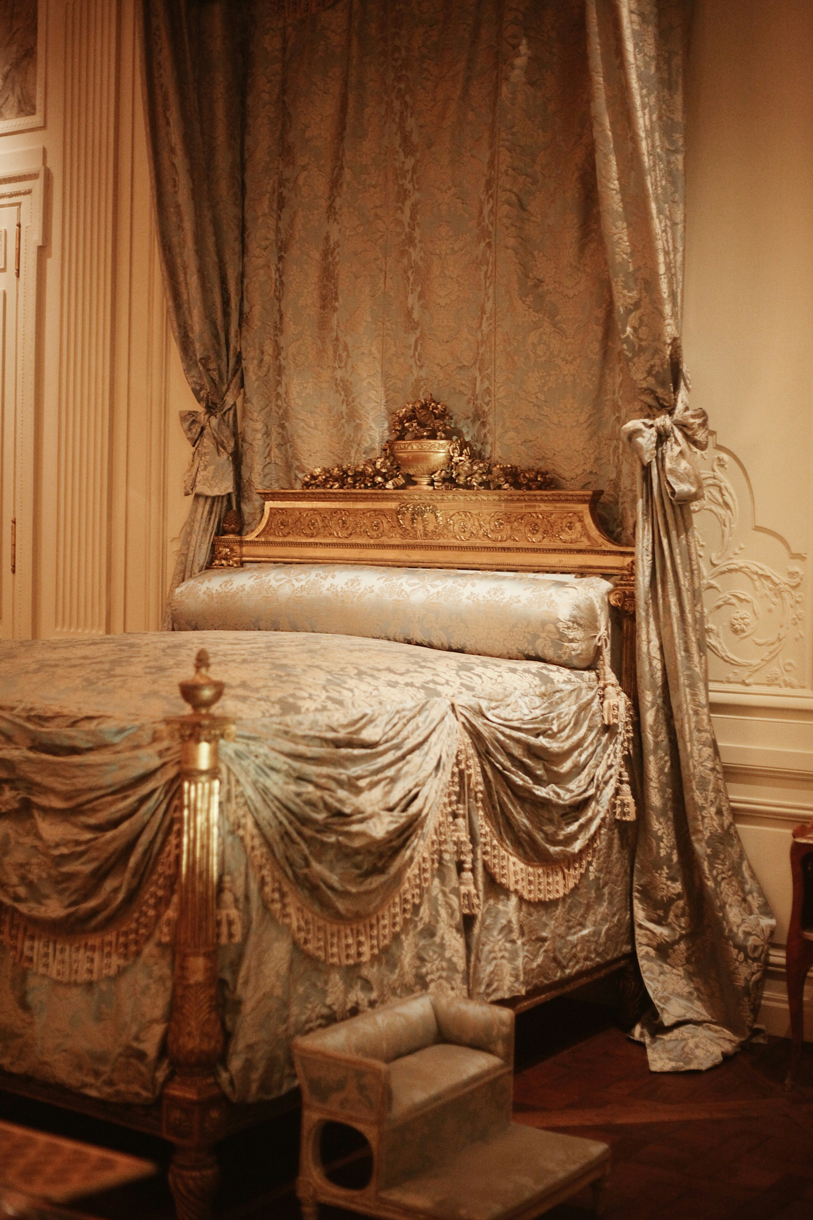 Bed frame